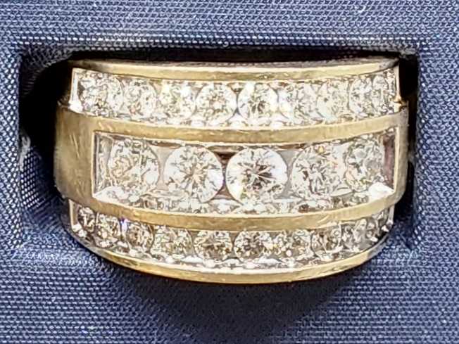 Yellow Gold 10k (.417) 7.9 grams Size 8