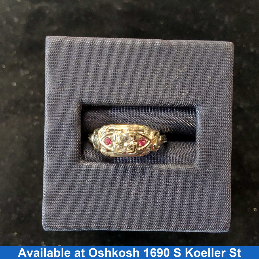 Women's Ring - White Gold 18k (.750) 2.4 grams Size 5.5