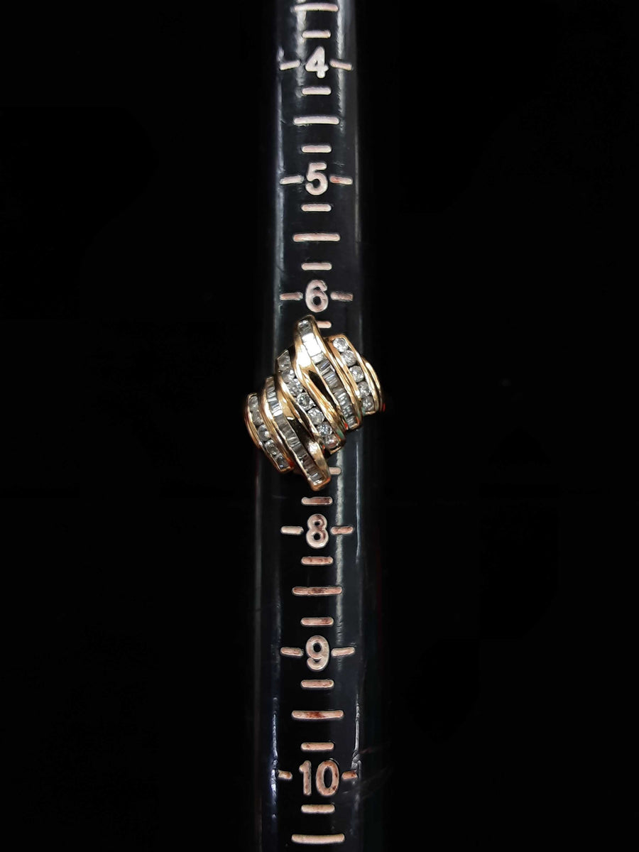 Women's Ring - Yellow Gold 10k (.417) 4.5 grams Size 7