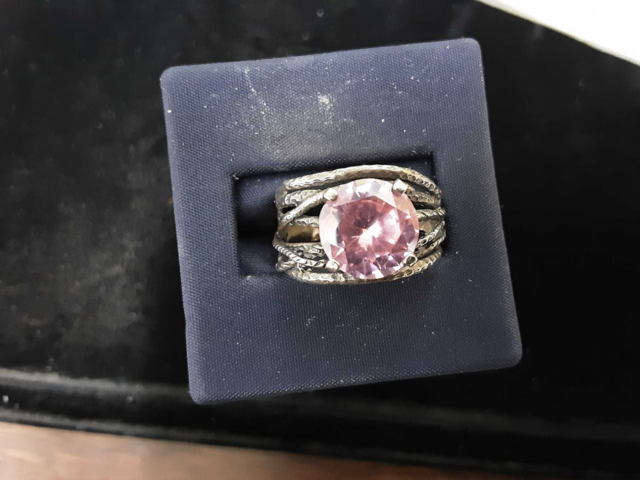 Women's Ring - Solitaire - Silver 5.1 grams Size 9.5