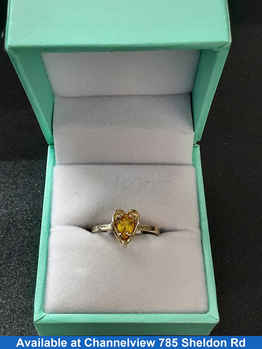 Women's Ring - Yellow Gold 10k (.417) 1.5 grams Size 6