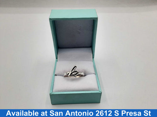 Women's Ring - Silver 3 grams Size 7.5