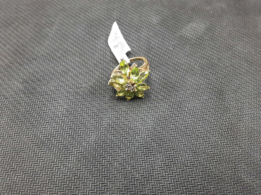 Women's Ring - Yellow Gold 10k (.417) 5.1 grams Size 7.5