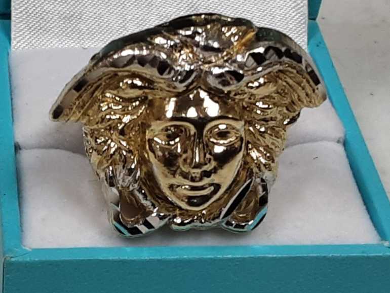 Women's Ring - Yellow Gold 10k (.417) 8.5 grams Size 9.5