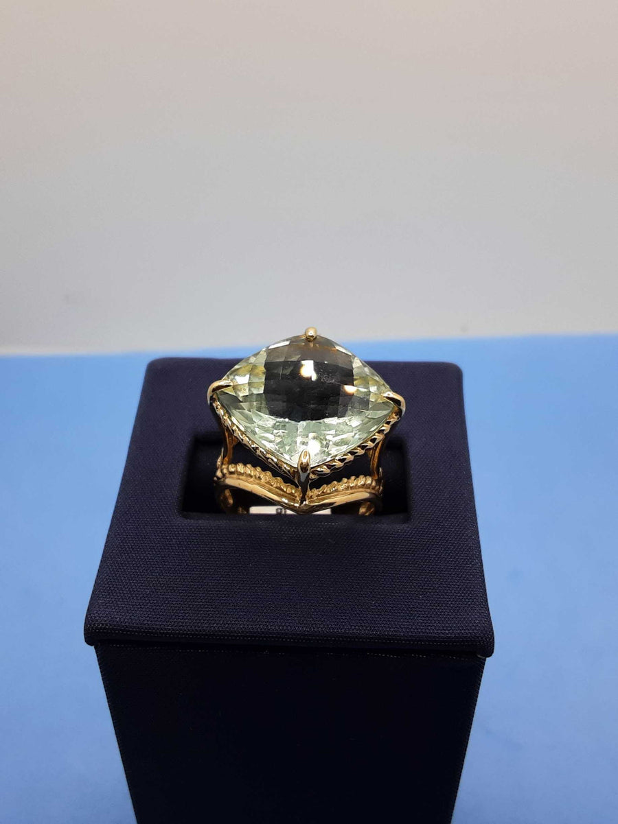 Women's Ring - Yellow Gold 14k (.585) 7.4 grams Size 6.5
