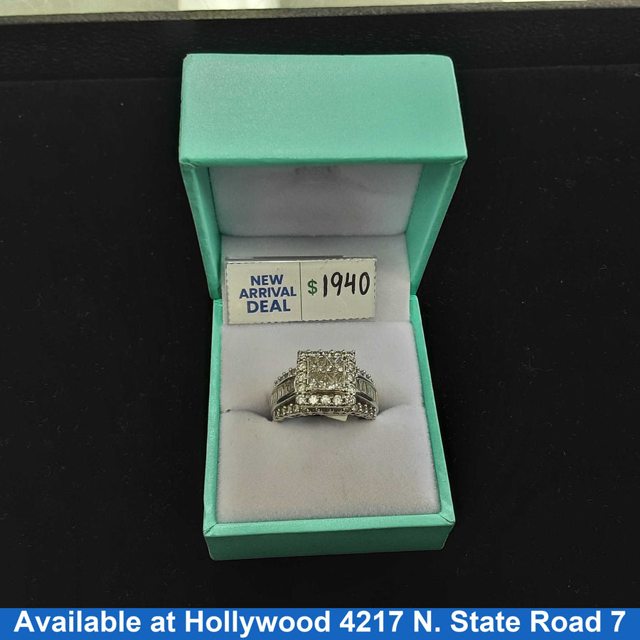 Women's Ring - White Gold 10k (.417) 2.2 grams Size 5.5