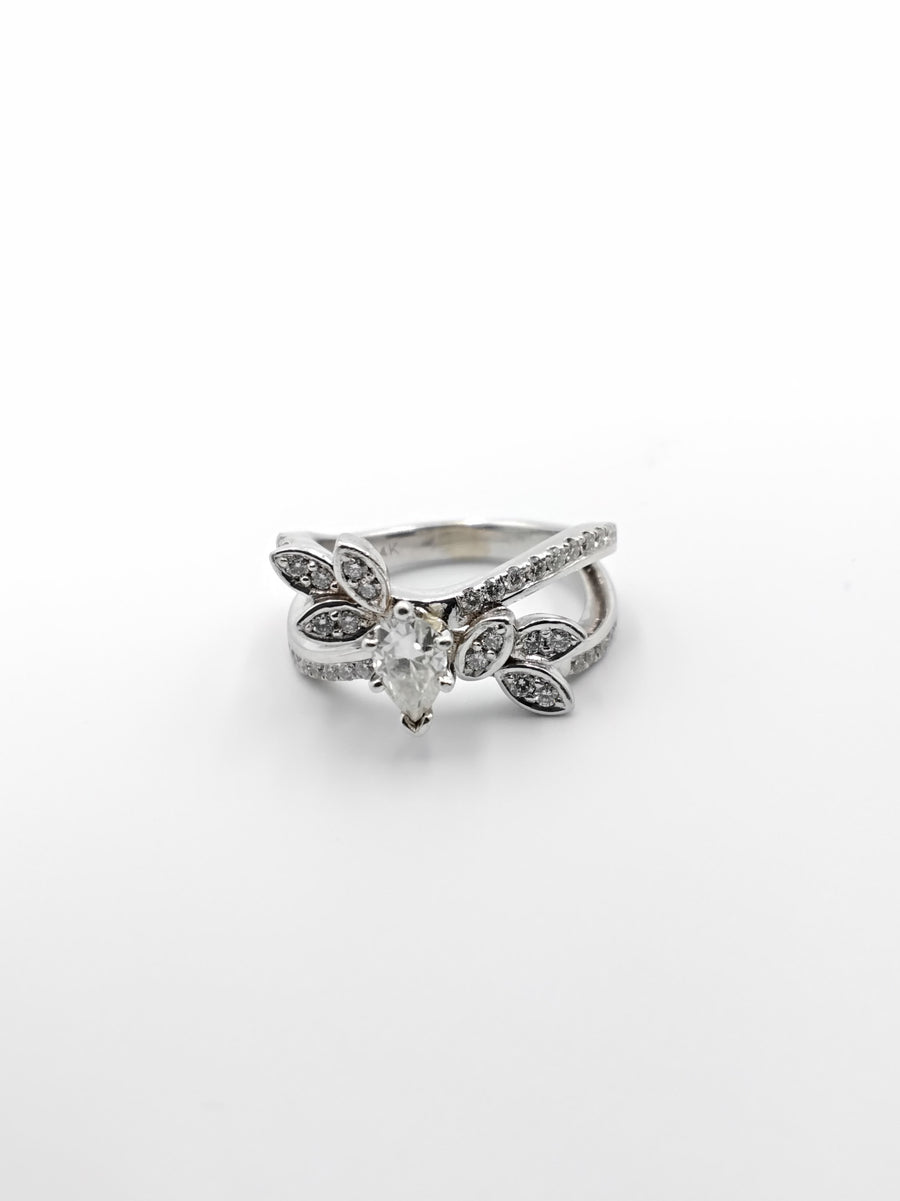 Women's Ring - White Gold 14k (.585) 6.3 grams Size 7