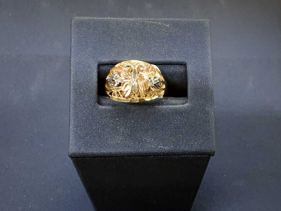 Women's Ring - Yellow Gold 14k (.585) 2.9 grams Size 7.5