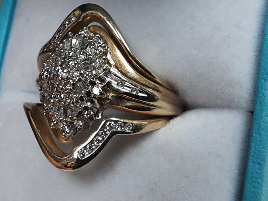 Ring - Engagement Set - Yellow Gold 10k (.417) 8.2 grams Size 7.5