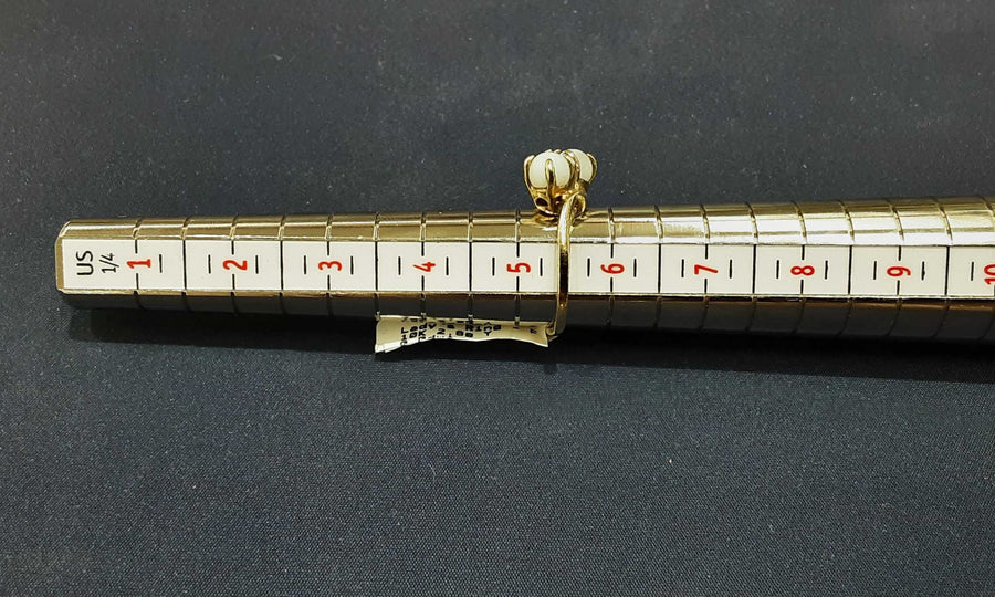 Women's Ring - Yellow Gold 10k (.417) 2.8 grams Size 6