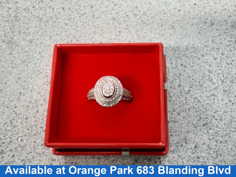 Women's Ring - Silver 3.4 grams Size 7