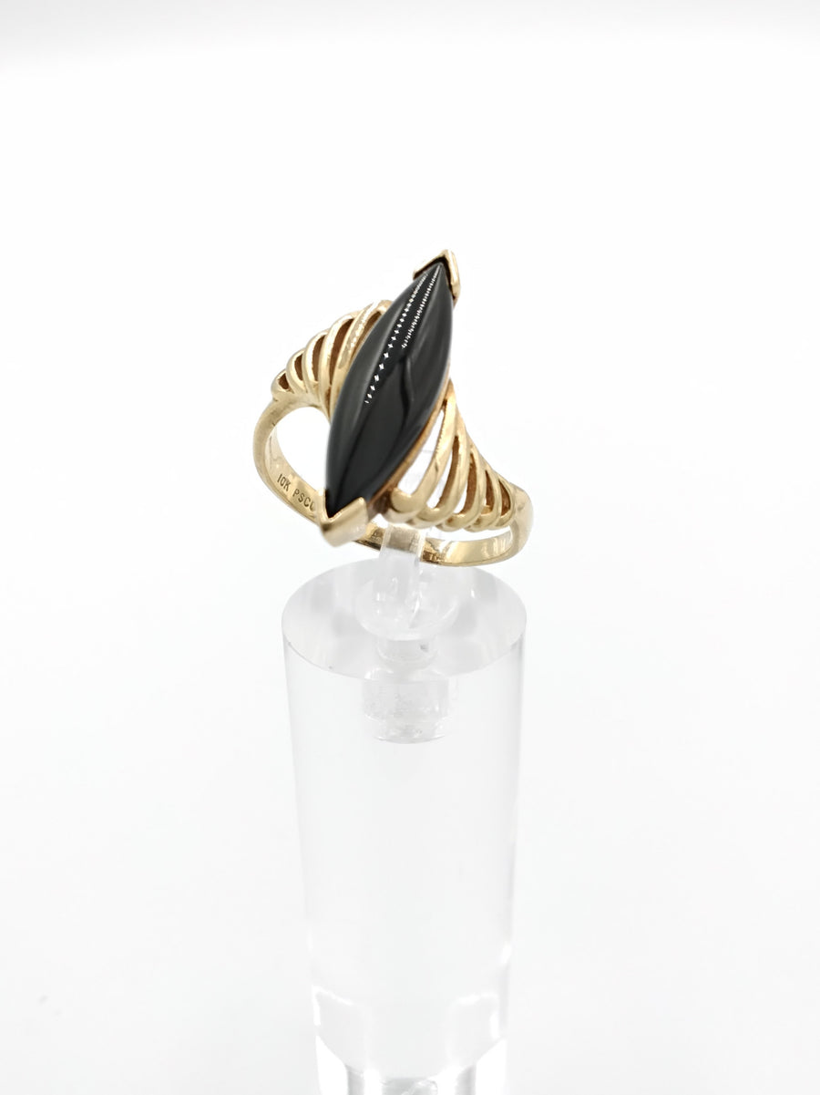Women's Ring - Yellow Gold 10k (.417) 4 grams Size 8.5