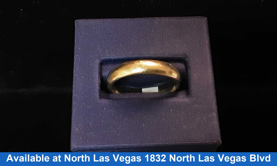 Ring - Wedding Band - White Gold 10k (.417) 4.3 grams Size 8.5