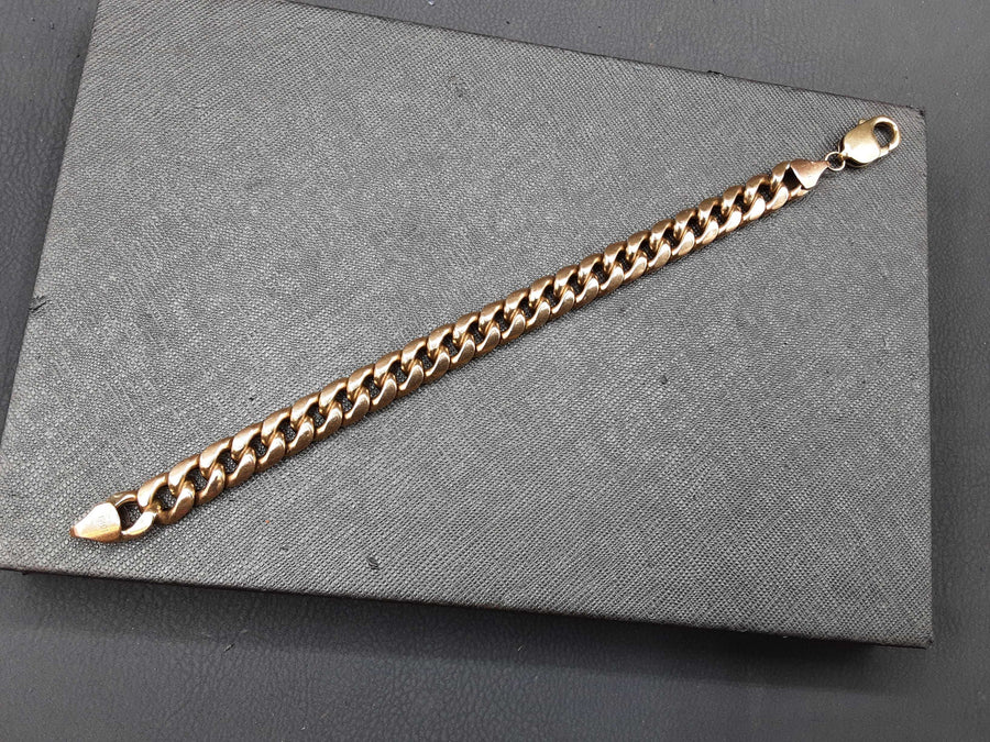 Cuban Link Bracelet - Yellow Gold 10k (.417) 16 grams 8 inch