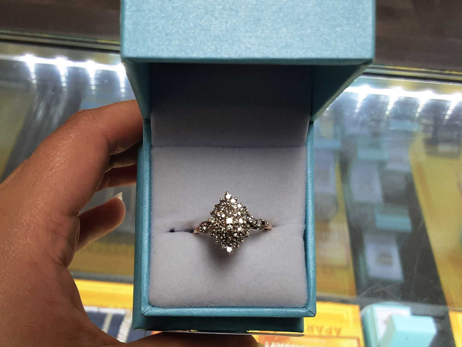Women's Ring - Yellow Gold 14k (.585) 5 grams Size 7.5