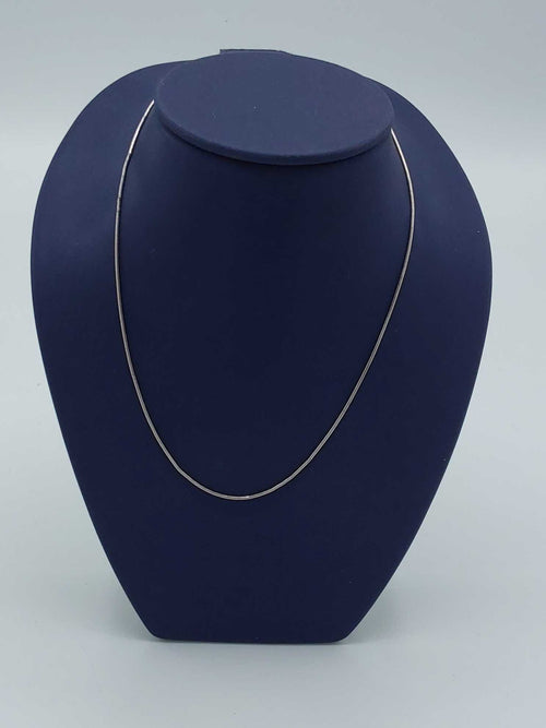 Serpentine Chain - White Gold 14k (.585) 4.2 grams 18 inch