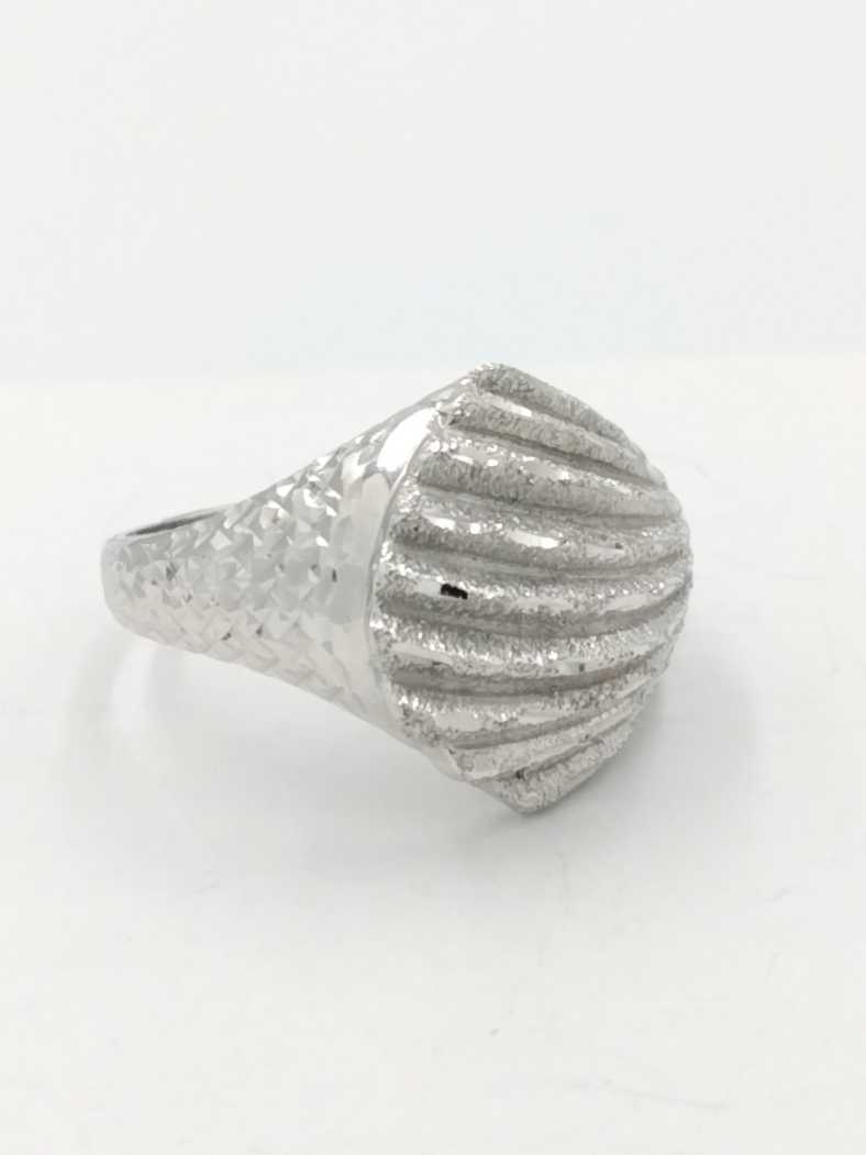 Women's Ring - White Gold 14k (.585) 2.9 grams Size 8