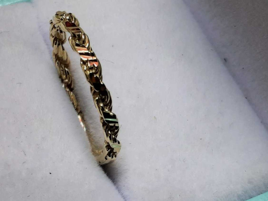 Women's Ring - Yellow Gold 10k (.417) 1.4 grams Size 6.5