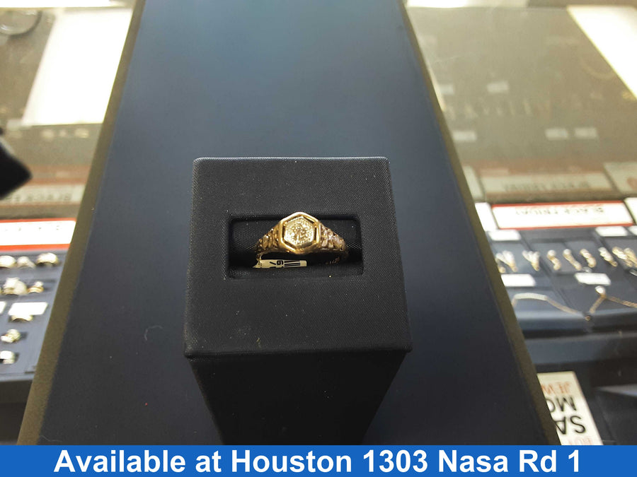 Women's Ring - Yellow Gold 10k (.417) 1.8 grams Size 5.5