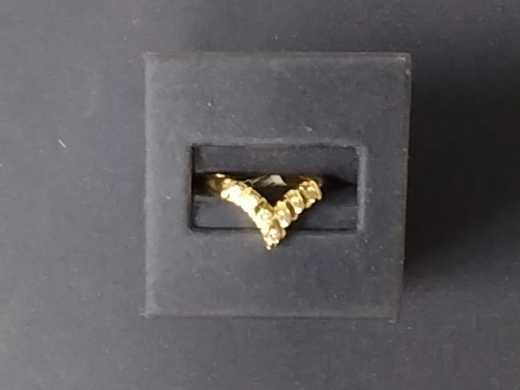 Women's Ring - Mother's - Yellow Gold 14k (.585) 3.8 grams Size 7.5