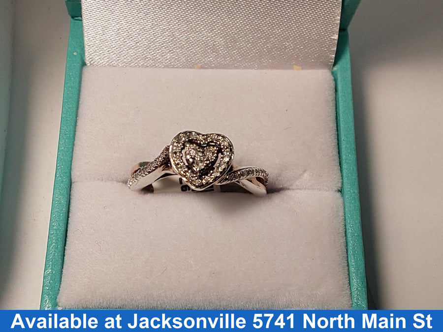 Women's Ring - White Gold 10k (.417) 3.6 grams Size 8