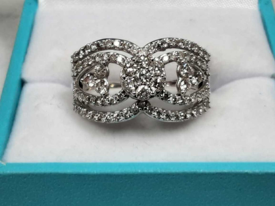 Women's Ring - White Gold 10k (.417) 4 grams Size 7.5