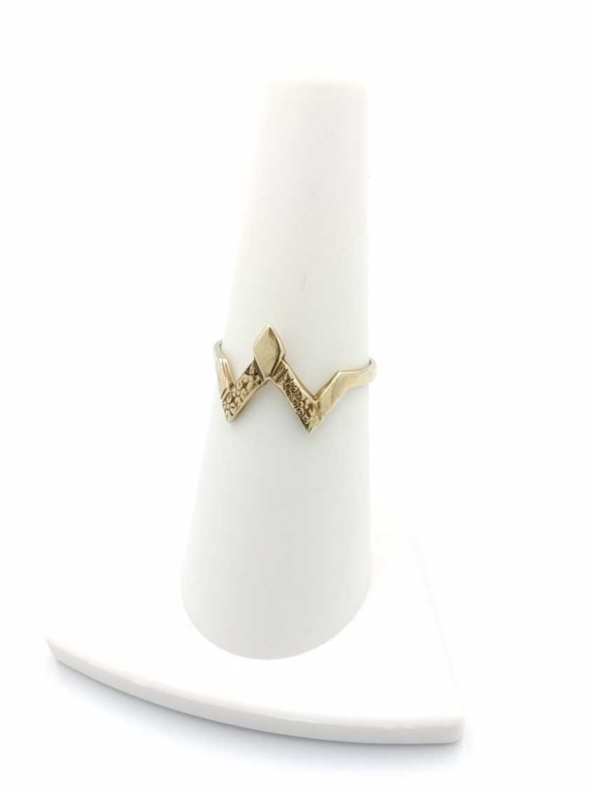 Women's Ring - Yellow Gold 10k (.417) 1.4 grams Size 7.5