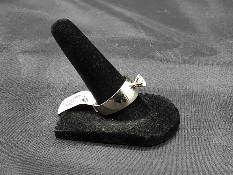 Women's Ring - Solitaire - Yellow Gold 14k (.585) 8.6 grams Size 8.5
