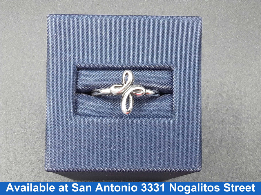 Women's Ring - Silver 1.6 grams Size 8.5