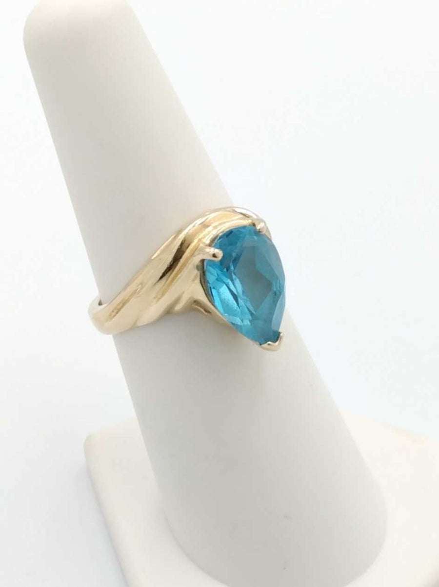 Women's Ring - Yellow Gold 14k (.585) 5.5 grams Size 6.5