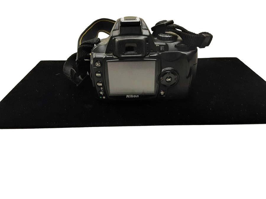 Nikon D40 Black Digital Camera
