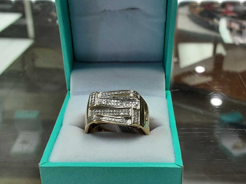 Men's Ring - Yellow Gold 10k (.417) 4.8 grams Size 9.5