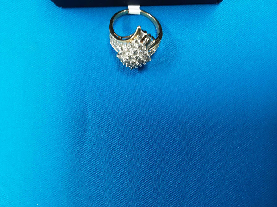 Women's Ring - Yellow Gold 10k (.417) 6.1 grams Size 10