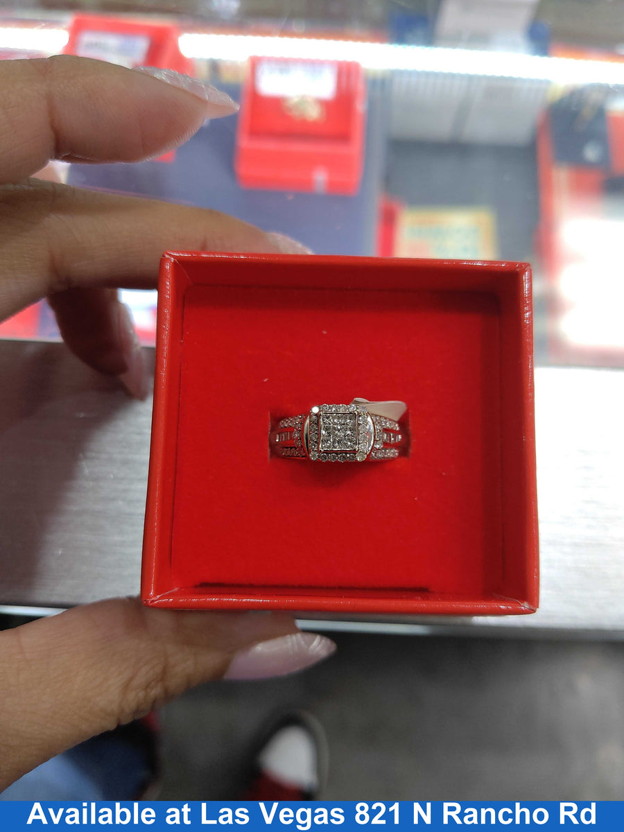 Women's Ring - White Gold 10k (.417) 3.3 grams Size 20