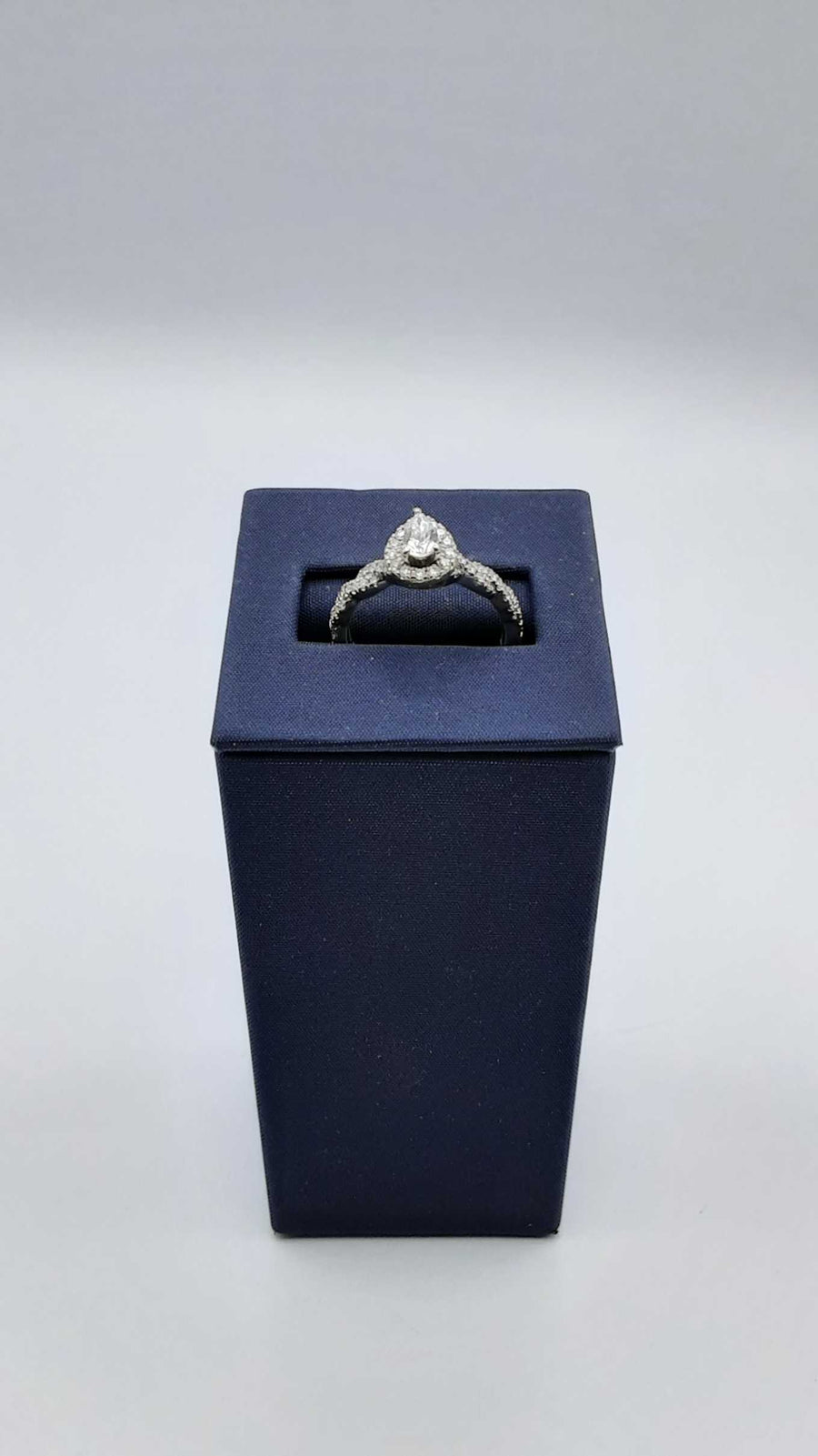 Ring - Engagement Set - White Gold 14k (.585) 7 grams Size 7