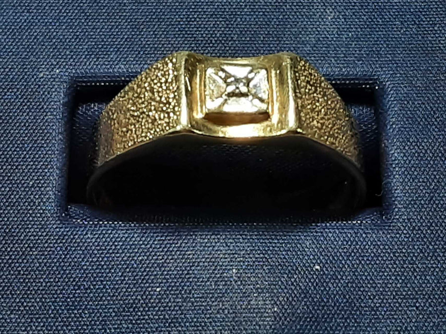 Men's Ring - Yellow Gold 14k (.585) 3.9 grams Size 13