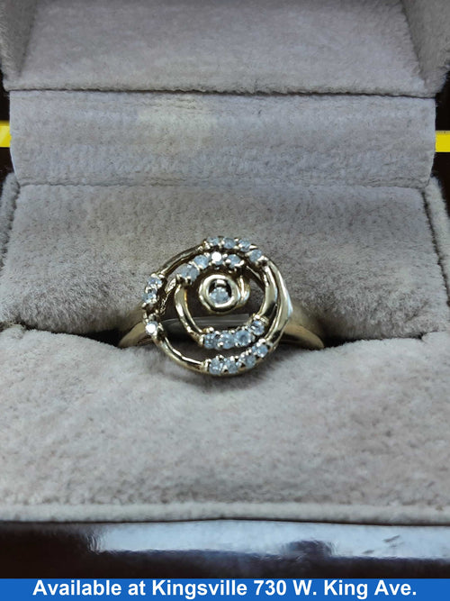 Women's Ring - Yellow Gold 10k (.417) 3 grams Size 8