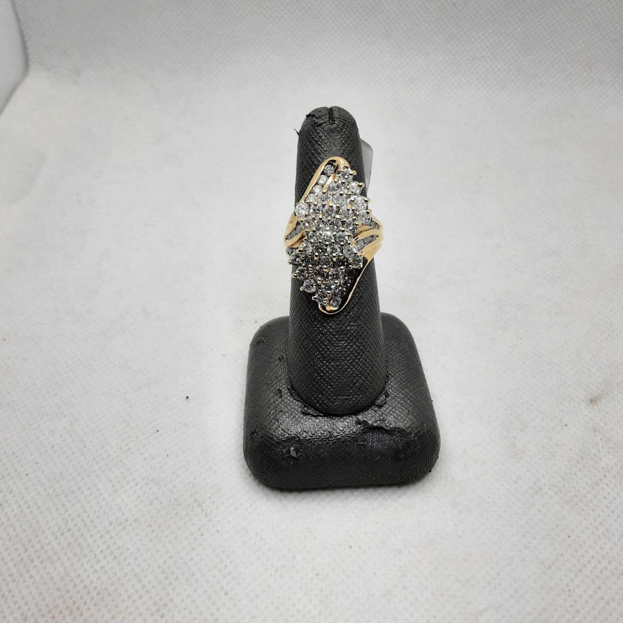 Women's Ring - Yellow Gold 10k (.417) 8.8 grams Size 7