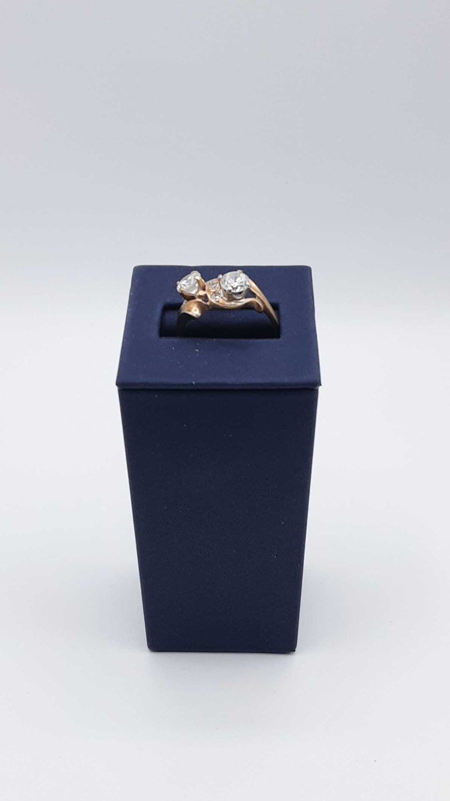 Women's Ring - Yellow Gold 14k (.585) 4.4 grams Size 10