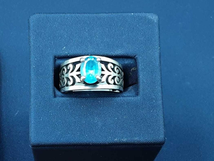Women's Ring - Silver 5.5 grams Size 7