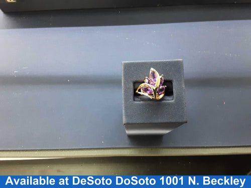 Women's Ring - Yellow Gold 10k (.417) 3.7 grams Size 7.5
