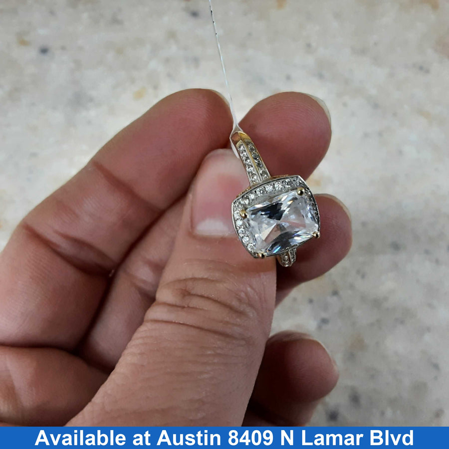 Women's Ring - Solitaire - White Gold 10k (.417) 3.4 grams Size 9