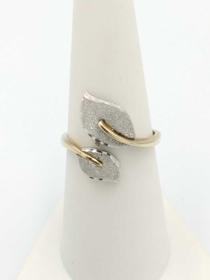 Women's Ring - Yellow Gold 14k (.585) 5.5 grams Size 7