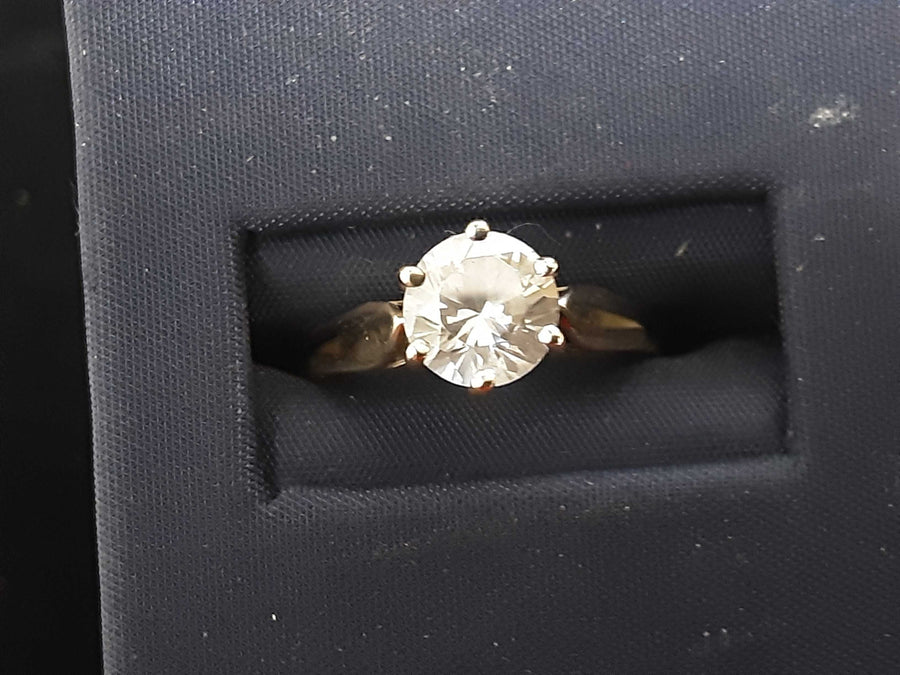 Women's Ring - Solitaire - Yellow Gold 10k (.417) 2.2 grams Size 8