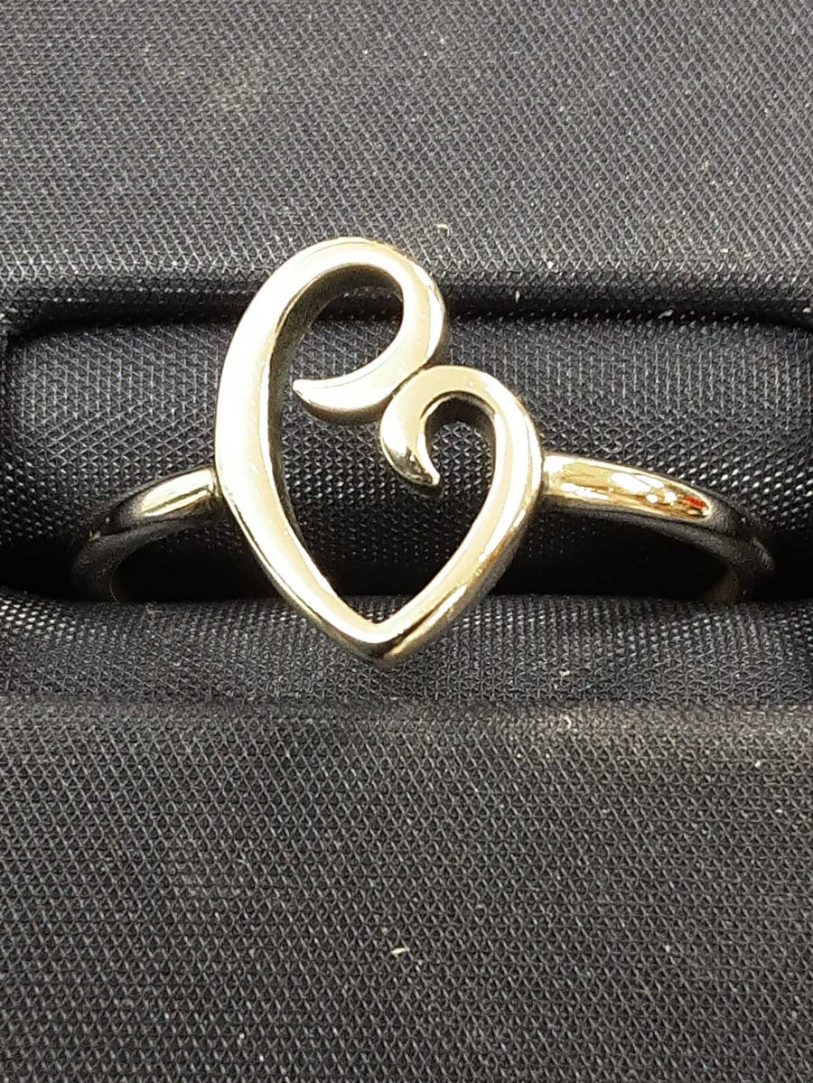Women's Ring - Silver 1.9 grams Size 10.5
