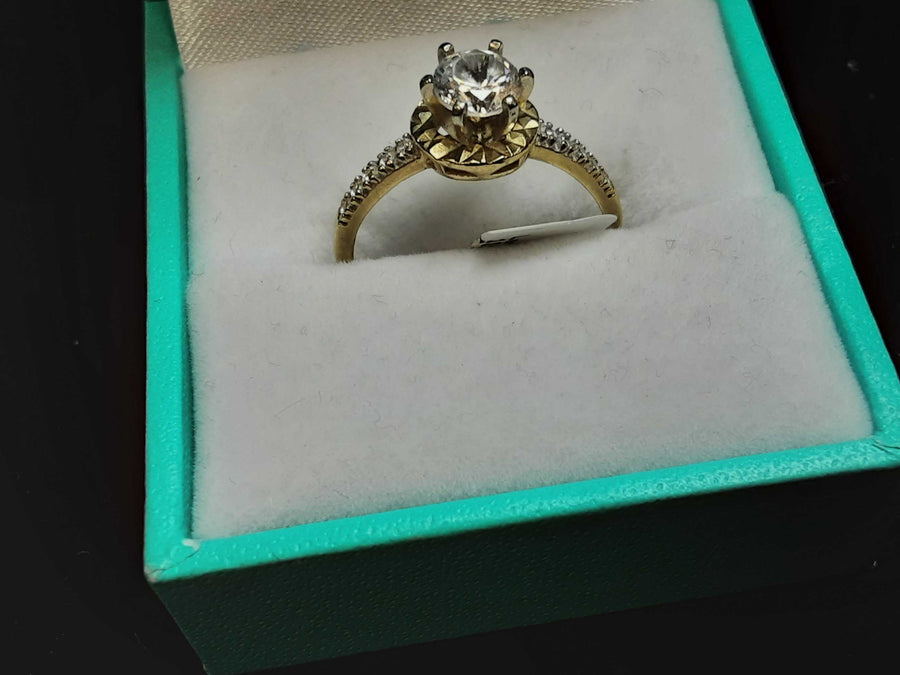 Women's Ring - Yellow Gold 10k (.417) 1.9 grams Size 10