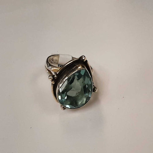 Women's Ring - Silver 6.6 grams Size 6