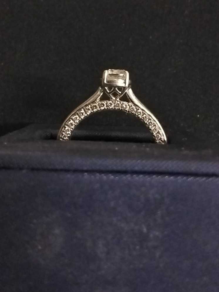 Women's Ring - White Gold 10k (.417) 3.2 grams Size 9