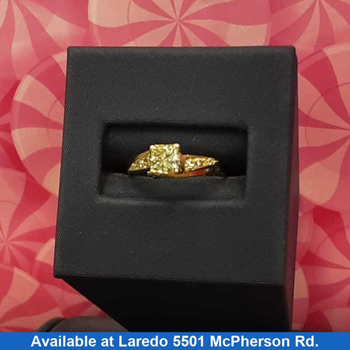 Women's Ring - Solitaire - Yellow Gold 10k (.417) 1.6 grams Size 7