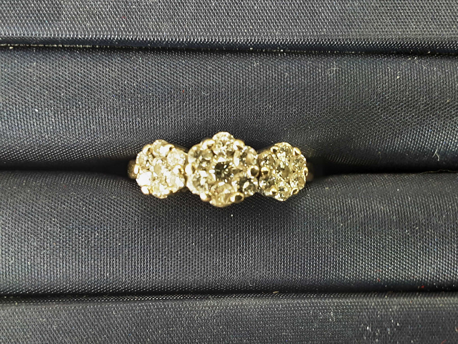 Women's Ring - White Gold 10k (.417) 5.9 grams Size 8